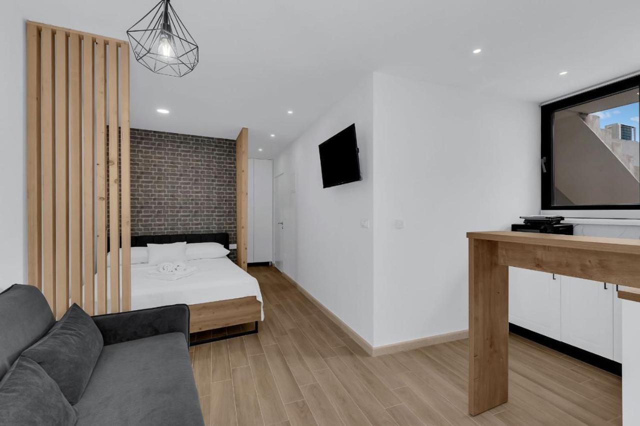 Apartments Lucky Brela Exterior foto